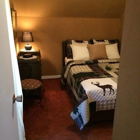 Creemore Emily'S Place B&B מראה חיצוני תמונה
